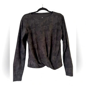 LegEnd Active Twist Long Sleeve Black Camo Size Medium